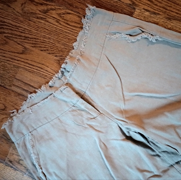 Fresh + Wear distressed cut offs - Picture 3 of 6